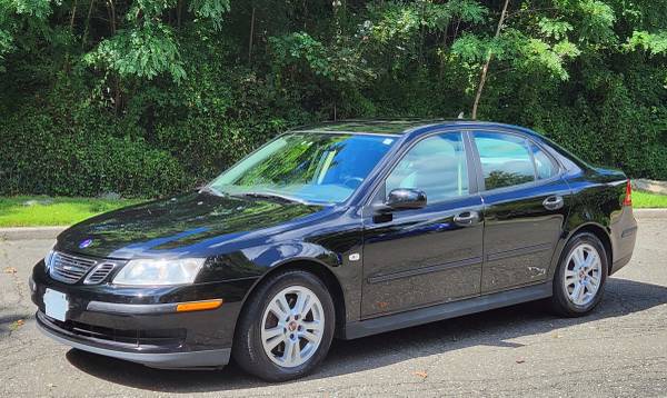 2005 SAAB 9-3 Linear 5-Speed LOW MILES! 1