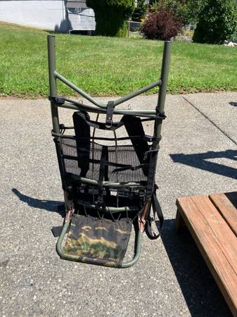 PACK FRAME / Backpack with folding shelf 1