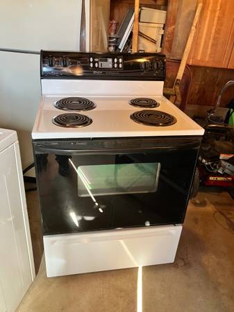 Electric Maytag Range 1