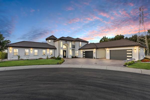 Luxurious Custom Mini-Mansion in Lockeford – 7 Beds, 4.5 Baths, 1.21ac 1