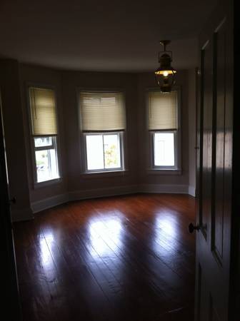 $2,150 / 3br - 3000ft2 - A wonderful 3 Bedroom 2 bath  House in Cambridge’s Historic District (Cambridge, 21613, Eastern Shore)63806890615043123