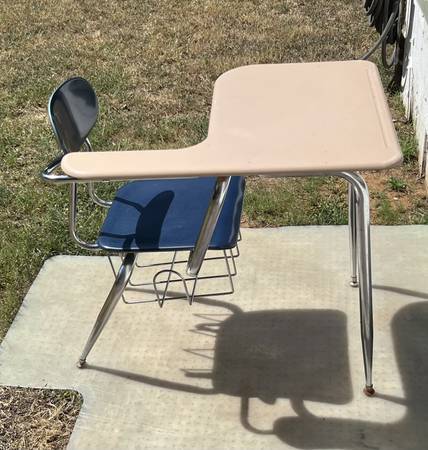 School Desk with Armrest 1
