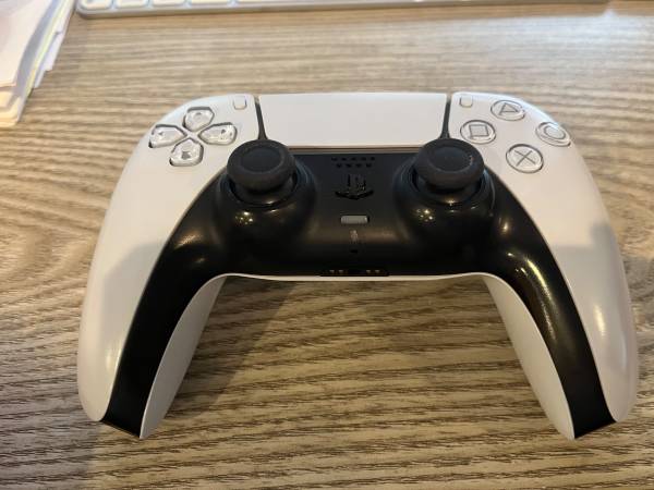 Used Dualsense PS5 controller white 1