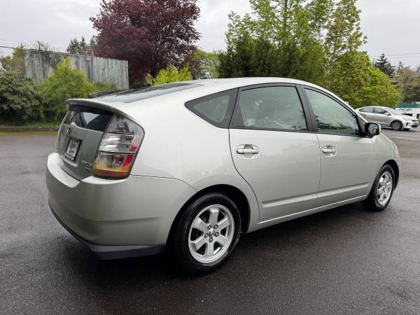 2004 Toyota Prius in great running shape>>Only 150K<< - $4,995 (Daily Deals Auto Sales Seattle)63469890345473122