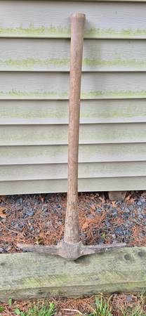 Heavy Pick Axe 1