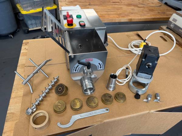 Pasta Machine/ commercial 1