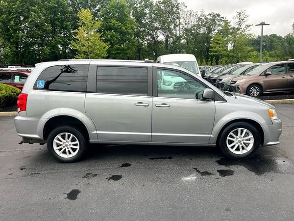 2019 *Dodge* *Grand* *Caravan* *SXT* ACCESIBILIDAD SILLA DE RUEDAS ENTRADA TRASERA - $39,900 (Dodge Grand Caravan)63621215239937124