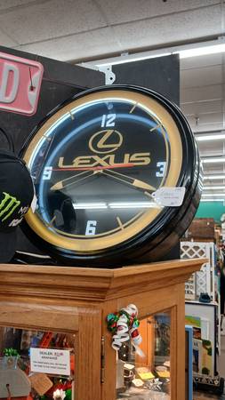 Lexus neon dealer clock 1