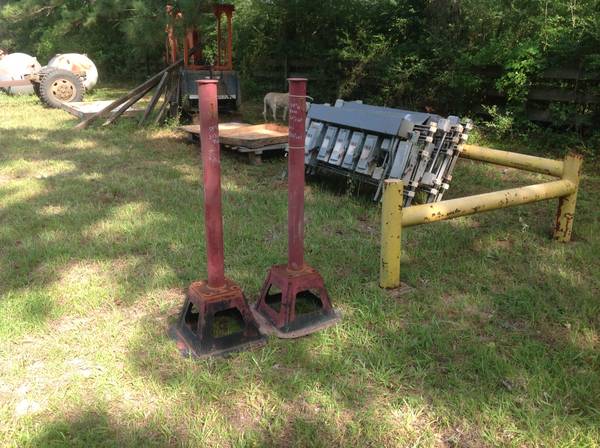 Two sided Yellow bumper Guard Rail. 1