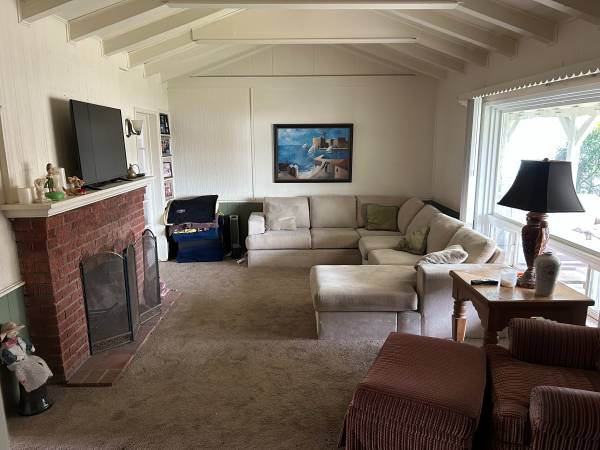 $1,250 / 2br - 2 Rooms Available in Leucadia - 2 Blocks from Beacons Beach (Leucadia)63954709900675124