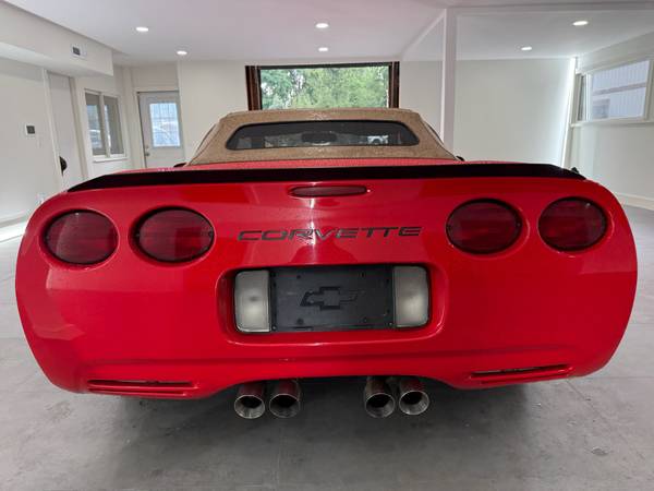 2000 Chevrolet Corvette Convertible - Six Speed Manual - $12,99563436075491203124