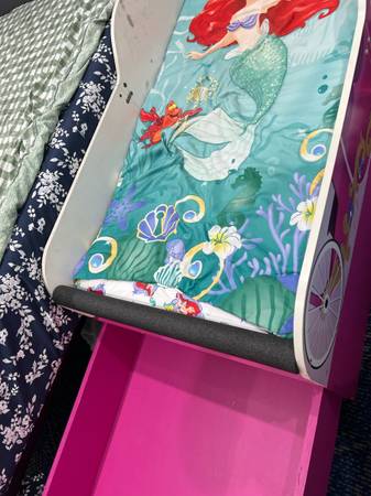 used kid bed - $75 (Hazlehurst)63470659526017121