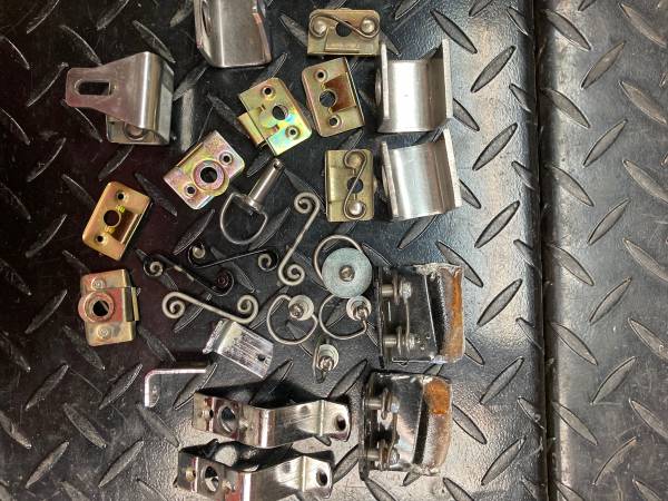 harley hard saddle bag top frame supports 1