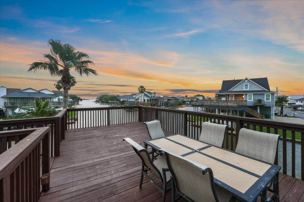 $689,900 / 4br - 2316ft2 - 9 S Sandpiper Street- Open House Sun 9-21, 11 AM to 1 PM (La Marque)63812507393795123