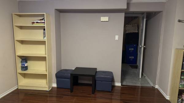 Shared Accommodation- Very Quiet House- Large Room, Furnished, No Pet 1