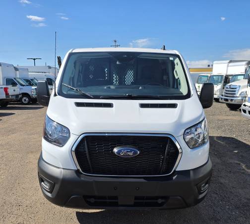 Transit Ford 2023 - Transit 250 - Furgón de Carga Techo Bajo - N.º de inventario 06573 - $32,987 (Englewood)63612122034305121