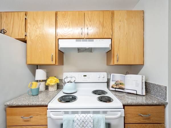 $1,500 / 2br - 890ft2 - 💥 First Month Savings, Lower Rent, Free Parking! (Portland)63914738310658123