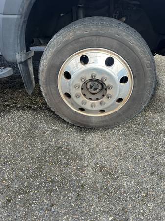 2022 Ford f550 - Photo 6