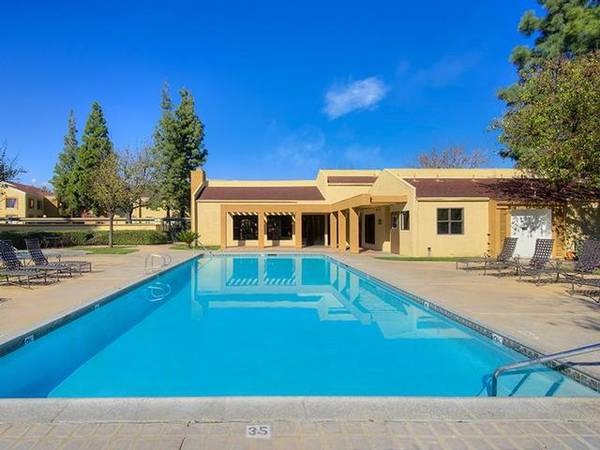 $2,299 / 2br - 873ft2 - Cable or Satellite, Garbage Disposal, Freeway Access, Spa64028081574146120