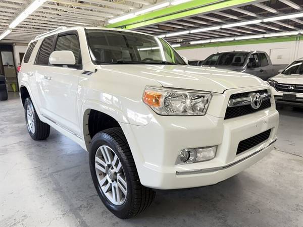 2013 Toyota 4Runner 4x4 4WD 4 Runner SR5 LIFTED GREAT CONDITION SUV - $19,995 (RJ Auto Sales)63470222154755121