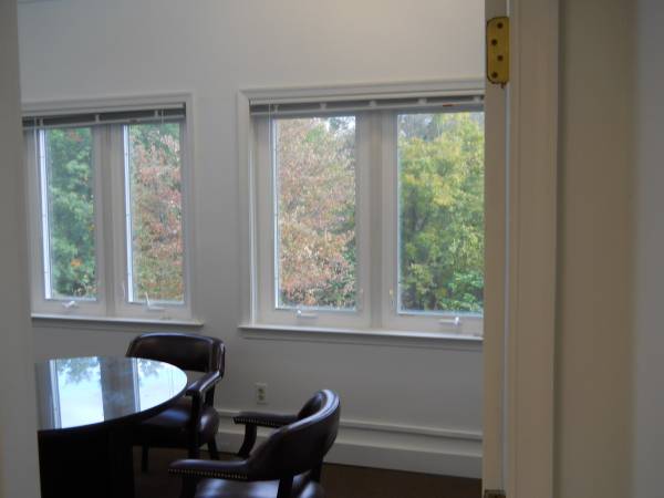 $2,200 / 1286ft2 - Prime top floor office with stunning views in Herndon - $2,200 (Herndon)63896155315843122