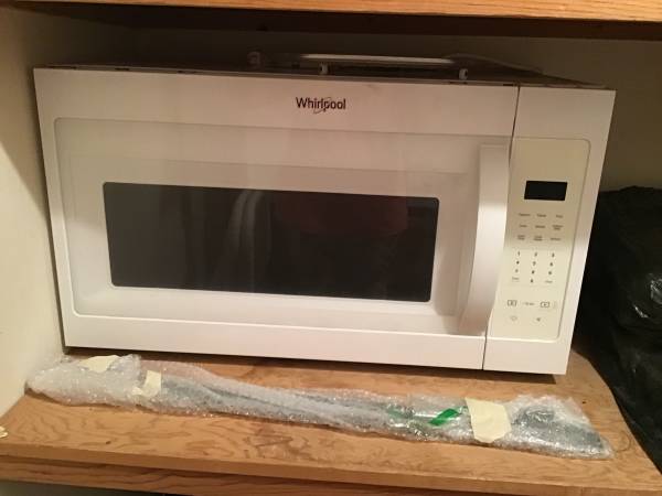 Microwave - Whirlpool 1