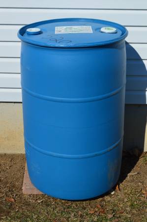 55 GALLON BLUE PLASTIC BARRELS CLOSED TOP FOOD GRADE $25 each 1
