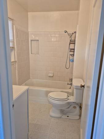 $1,285 / 2br - 1000ft2 - Beautiful 2 Bedrooms and  One bath (3616 north maroa Ave fresno ca)63798508685057122