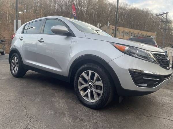 2016 KIA SPORTAGE LX  AWD      FINANCING FOR EVERYONE !! - $10,85063625214497665122