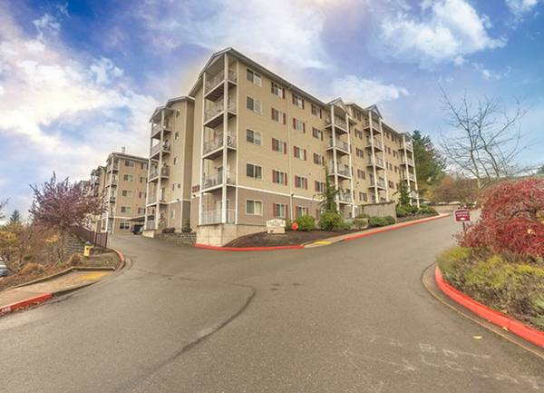 $1,543 / 2br - Piscina cubierta y bañera de hidromasaje, acceso para sillas de ruedas, patio interior (3291 NW Mt Vintage Way, Silverdale, WA)63786780284417120