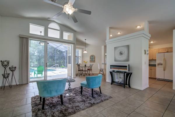 $2,650 / 3br - 1700ft2 - *Luxury 3 Bd 2 Bath POOL Home/ Pets ok! (Dunnellon/Crystal River area)63861744617731124