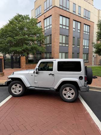 2011 JEEP WRANGLER SPORT MANUAL 4x4 - $12,000 (Potomac)63618568681729123