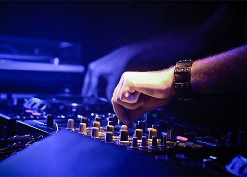 EXPERIENCED DJs WANTED - WEDDINGS & PRIVATE EVENTS 1