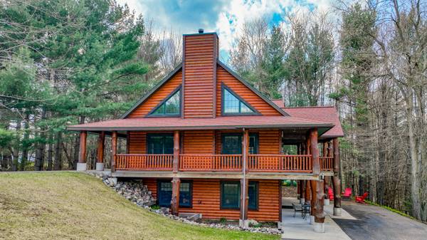 $599,900 / 3br - 2780ft2 - 18061 County Highway OO (Chippewa Falls)63655162636547121