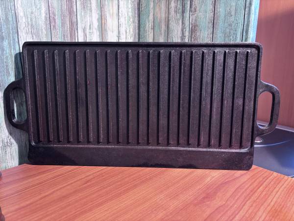 Vintage Cast Iron Double Sided Griddle 1