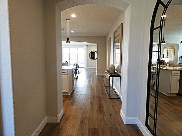 $2,900 Lovely Pulte Colibri home, about 2000 square feet buy or rent (Colibri subdivision)63806092596481121