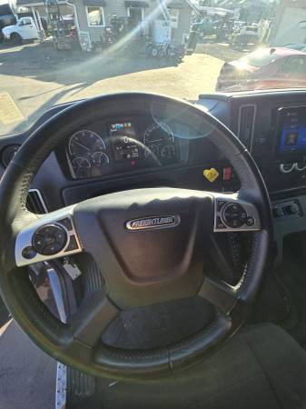 2024 Freightliner M106 - Photo 9