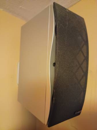 Pinnacle Quantum Q Speakers Orig. Owner 1