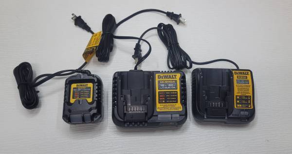 DEWALT 12V /20V/60V MAX Lithium-Ion Battery Chargers 1