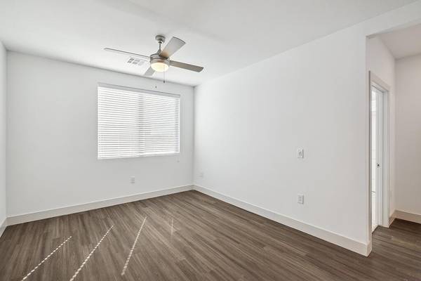 $2,560 / 1br - 694ft2 - Resort-style pool courtyard, Direct access garage (napa county)63682796378499124