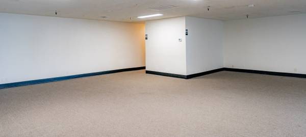 $1,514 / 2270ft2 - Large Office / Conference Center at Andresen Plaza! (Vancouver)63914738717186123
