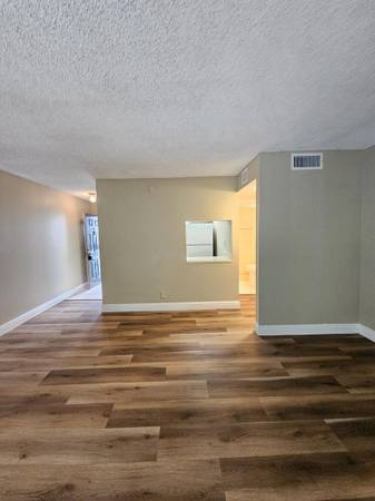Move NOW!Beautifully Renovated 1 bed 1.5 bath Corner Condo ~ Water inc 1