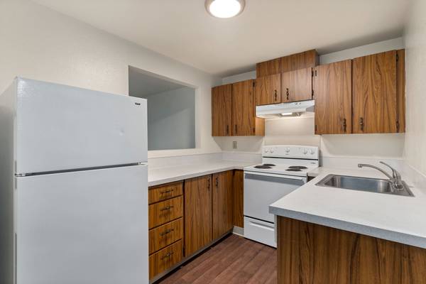 $1,550 / 2br - 900ft2 - Spacious 2BD/1BA Apartment in Tumwater – Washer/Dryer Hookups + Parkin (Olympia)63799909817347123