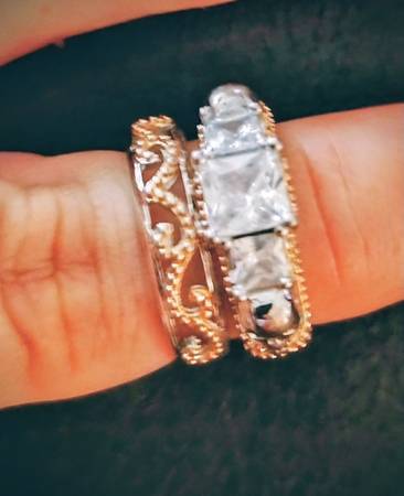 Size 8 wedding ring set 1