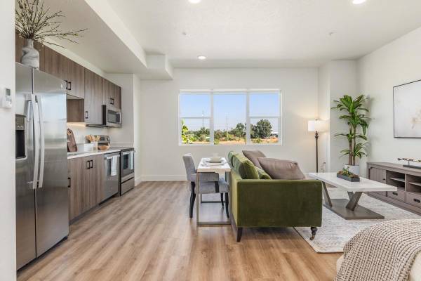$1,510 / 1br - 518ft2 - Pet Friendly 55+ Adult Active Living Community!63794920430081122