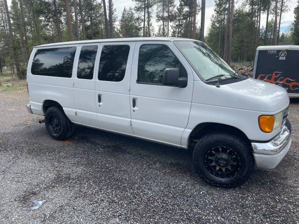2003 Ford E150 Van 1