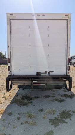 2020 Isuzu NPR - Photo 6