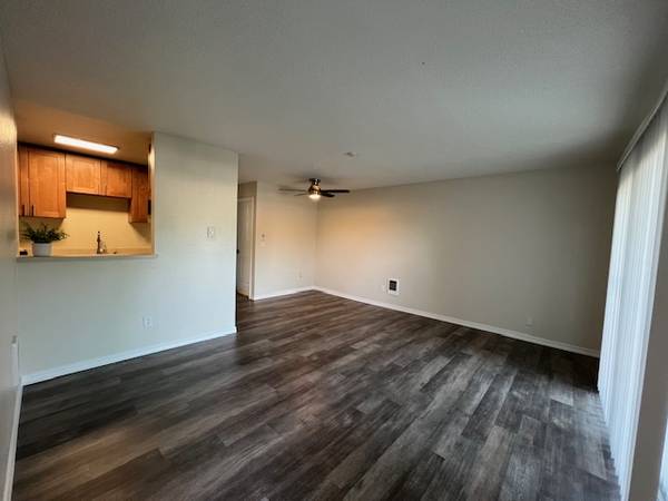 $1,645 / 1hab - 650ft2 - 1HB de lujo | Armario empotrado | Estacionamiento incluido | Mudanza inmediata (Lynnwood)63808035794305122