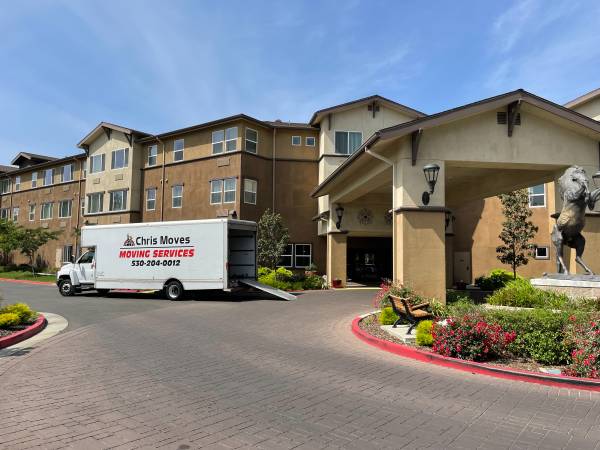 Chris Moves Moving Services 1