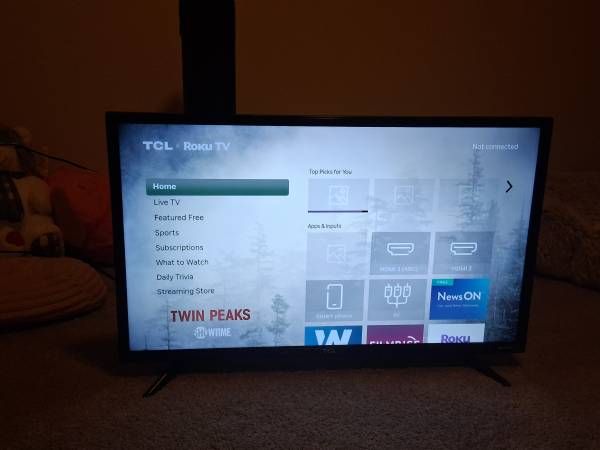 32" TCL Flat Screen TV 1